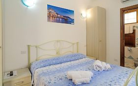 Hotel La Marina